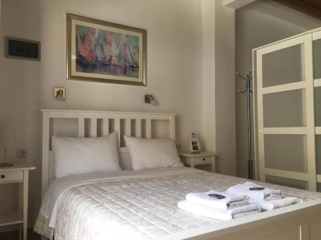 Bed and Breakfast Sifis à Loutró Extérieur photo